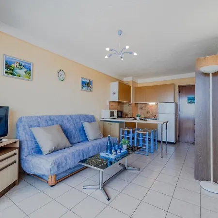 Lejlighed Amphitrite-1 By Interhome