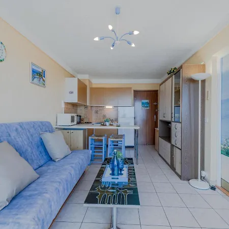 Amphitrite Apartment