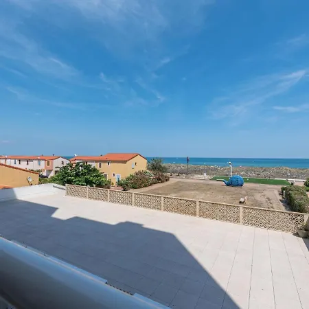 Amphitrite Apartment *