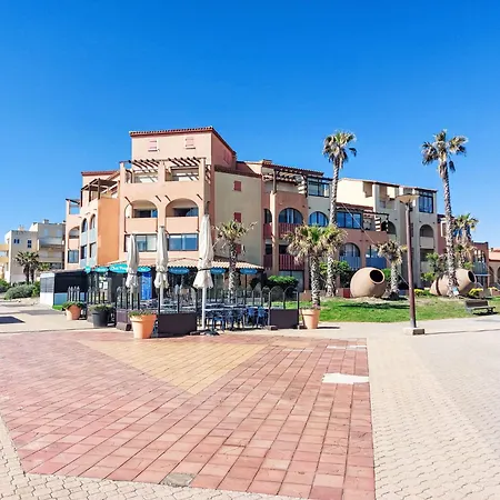 Amphitrite Apartment